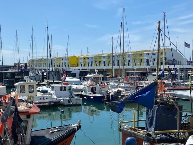 Seascape - Floating Home At Brighton Marina With Free Parking Exterior foto